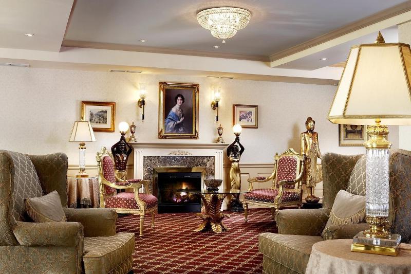 בית מלון כפרי Four Points by Sheraton Toronto Lakeshore