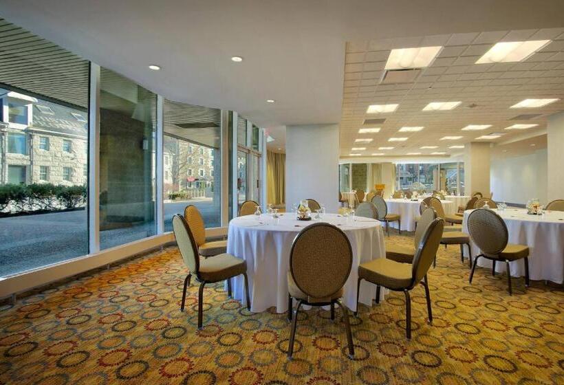 هتل Halifax Marriott Harbourfront