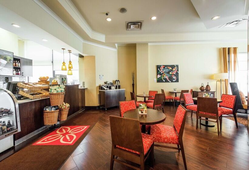 هتل Hilton Garden Inn Saskatoon Downtown
