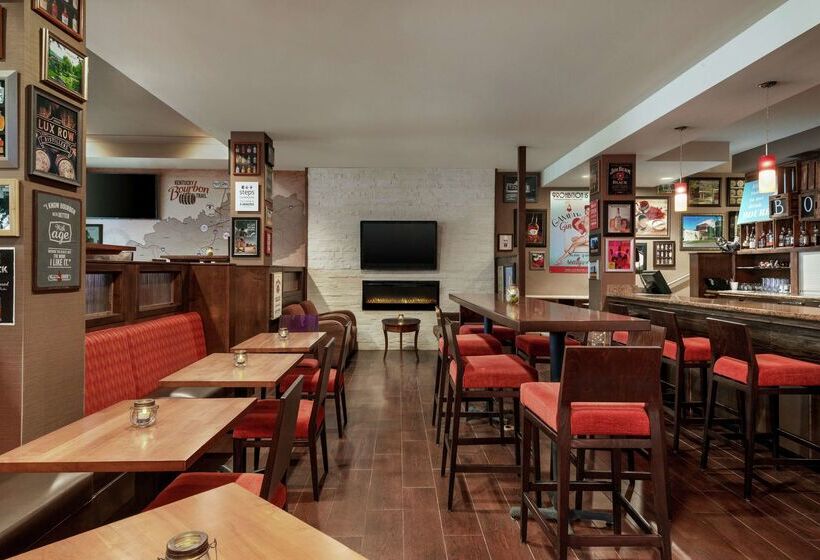 هتل Hilton Garden Inn Saskatoon Downtown
