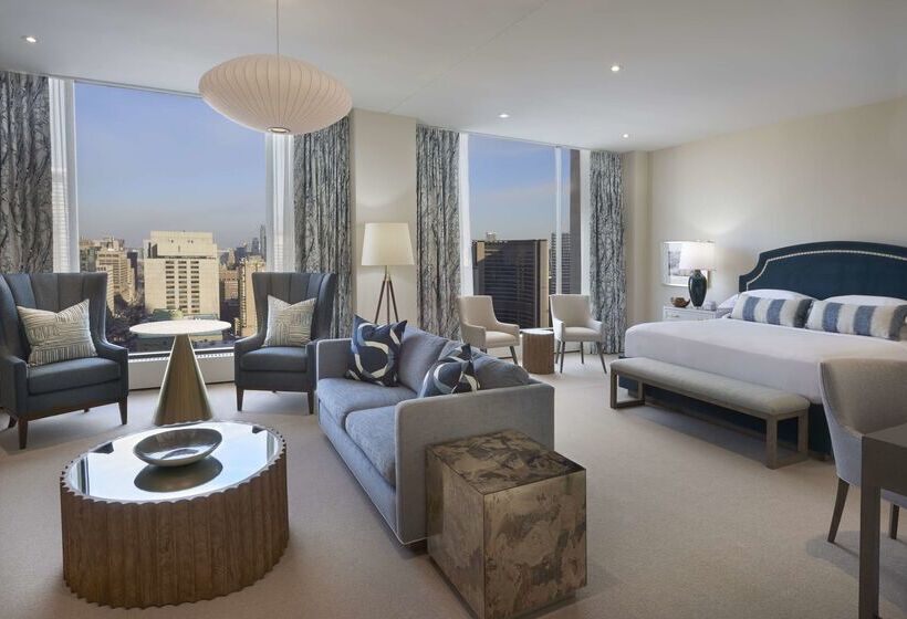 هتل Hilton Toronto