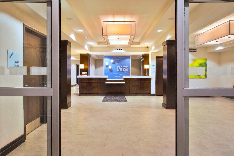 هتل Holiday Inn Express   Sault Ste. Marie, An Ihg