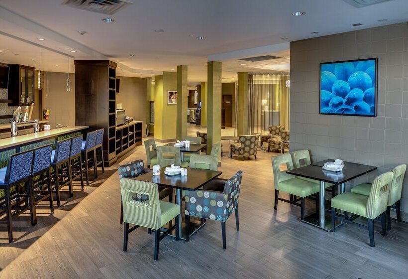 هتل Holiday Inn Sudbury, An Ihg