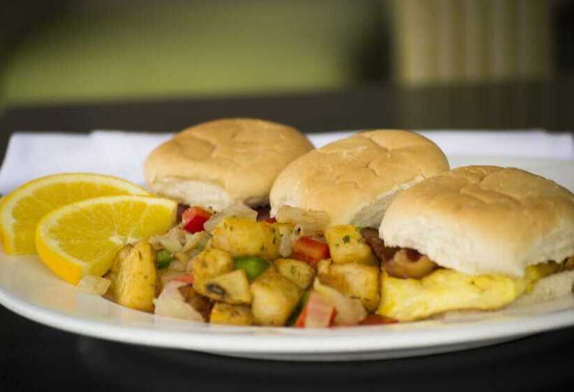 هتل Holiday Inn Sudbury, An Ihg
