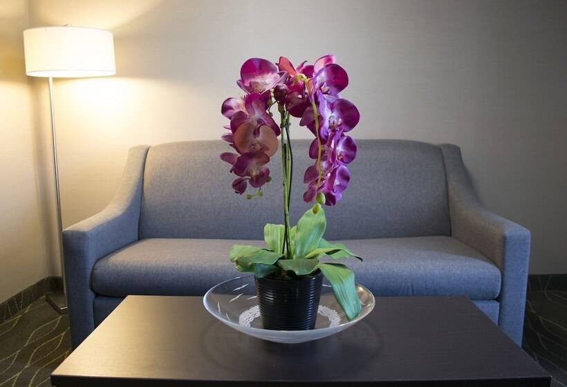 هتل Holiday Inn Sudbury, An Ihg