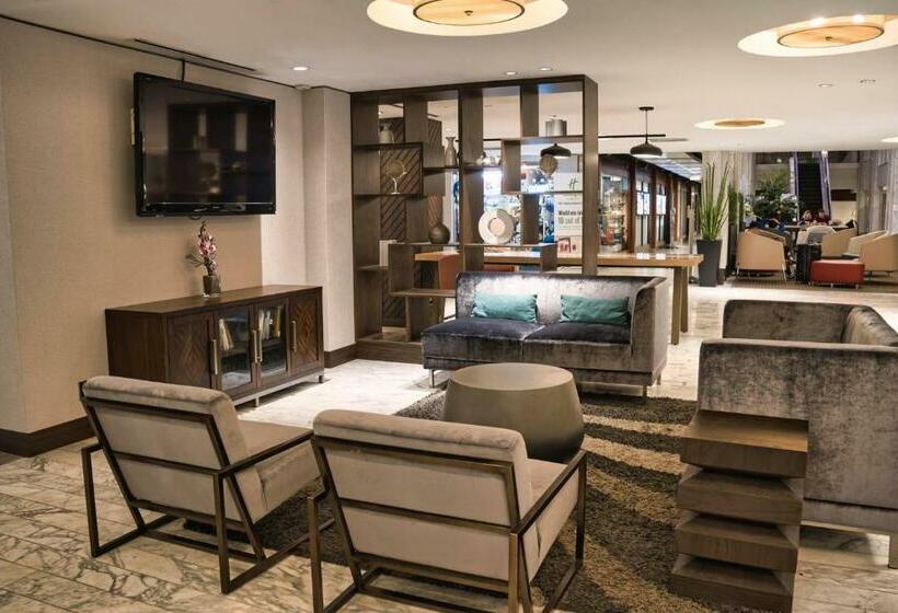 هتل Holiday Inn Toronto Downtown Centre, An Ihg