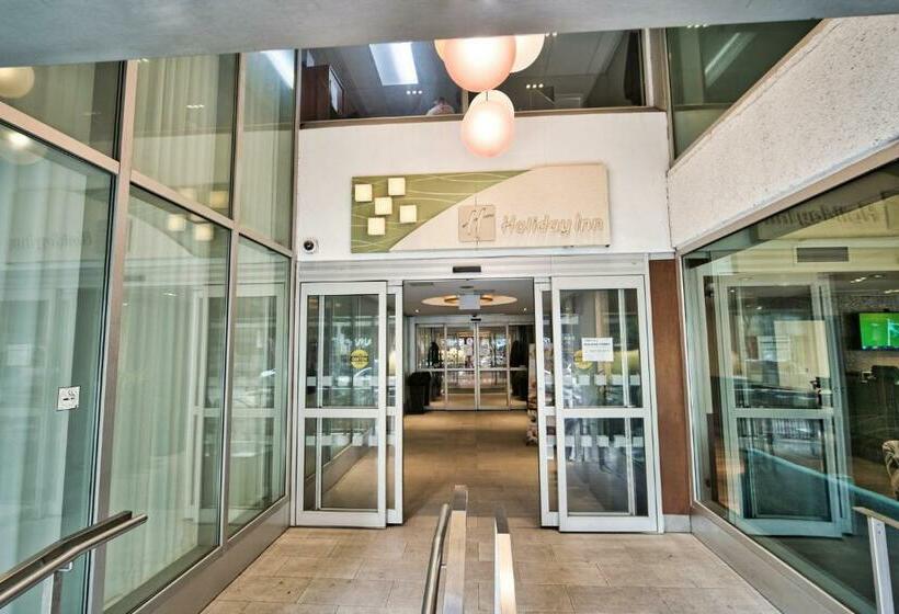 هتل Holiday Inn Toronto Downtown Centre, An Ihg