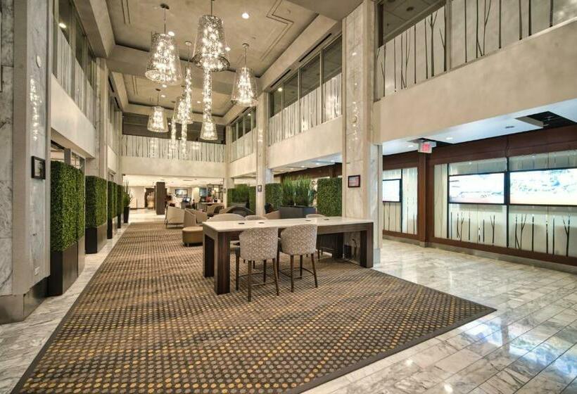 هتل Holiday Inn Toronto Downtown Centre, An Ihg