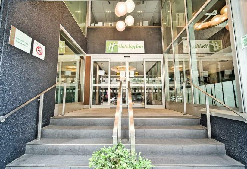 هتل Holiday Inn Toronto Downtown Centre, An Ihg