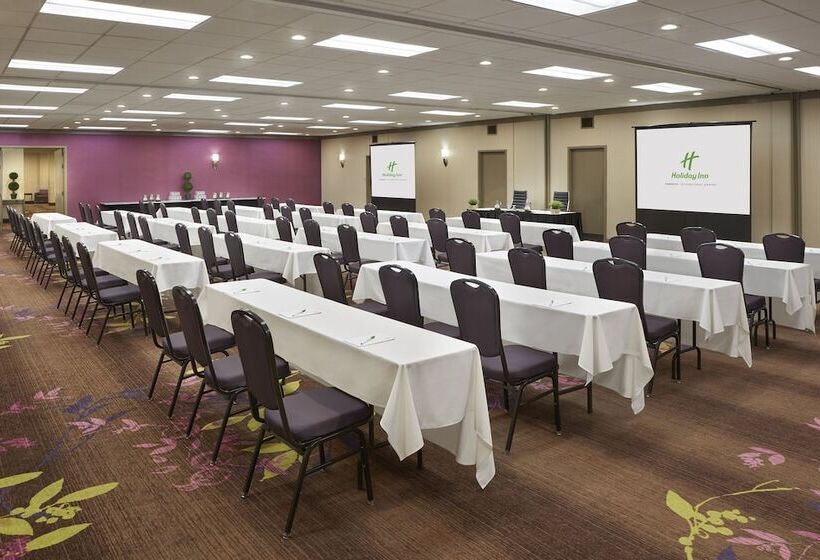 هتل Holiday Inn Toronto International Airport, An Ihg