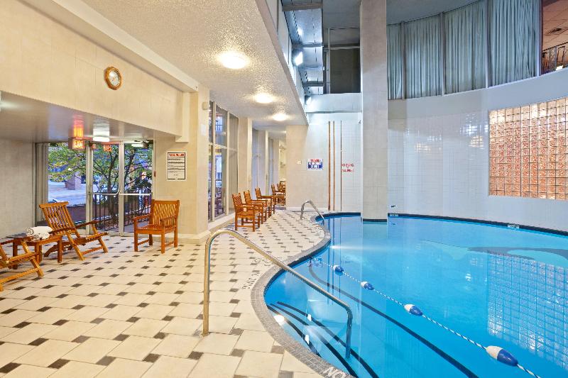 هتل Holiday Inn & Suites Vancouver Downtown, An Ihg