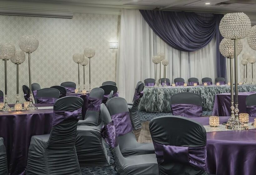 هتل Holiday Inn Winnipeg   Airport West, An Ihg
