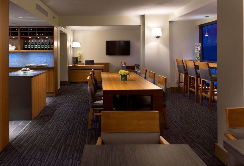 هتل Hyatt Regency Vancouver