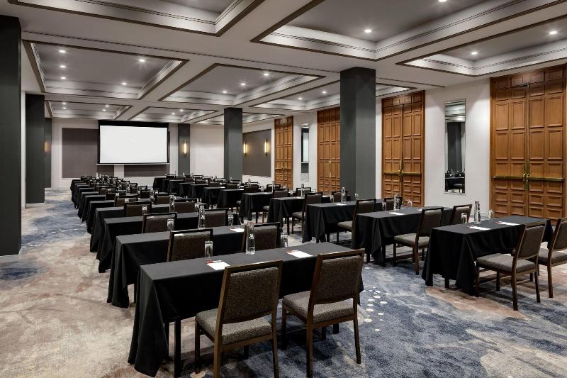 בית מלון כפרי Montreal Marriott Chateau Champlain