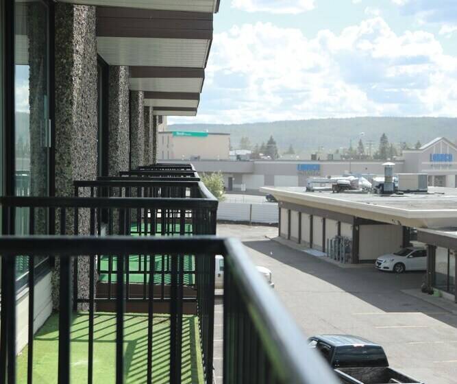 Hotelli North Star Inn & Suites