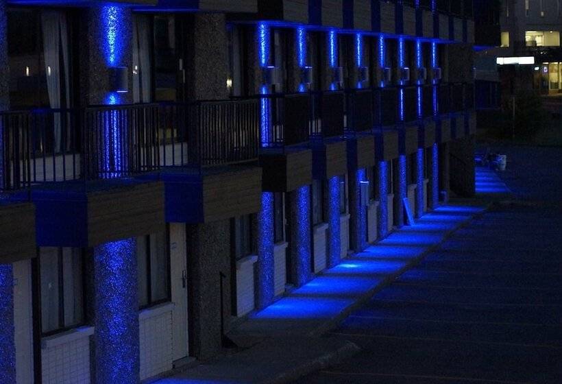 هتل North Star Inn & Suites