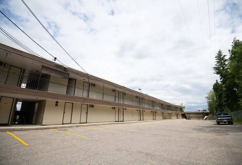 هتل North Star Inn & Suites