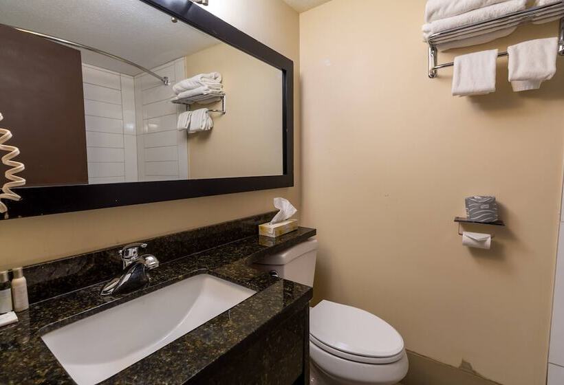 هتل North Star Inn & Suites
