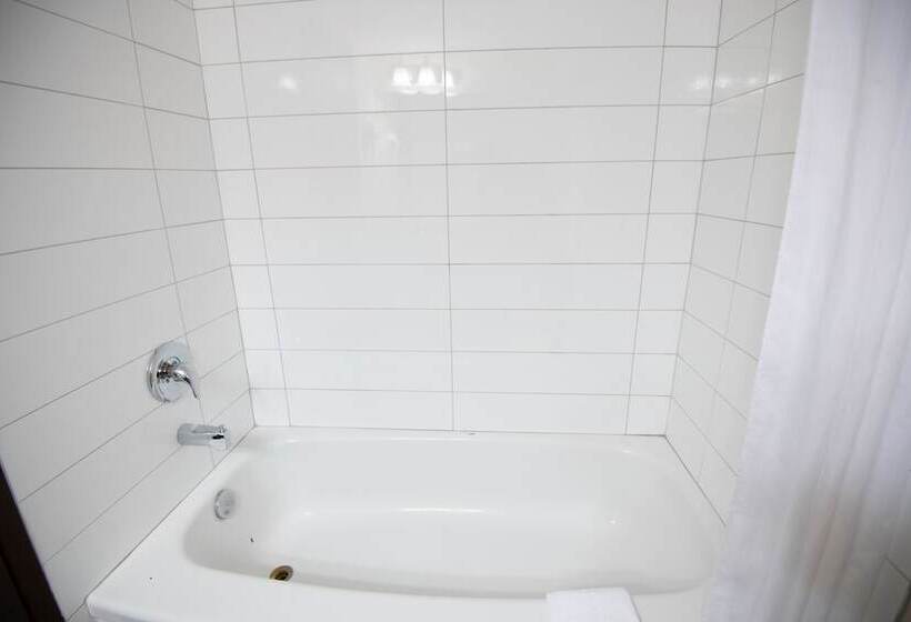 هتل North Star Inn & Suites