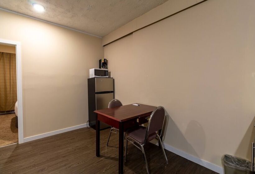 هتل North Star Inn & Suites