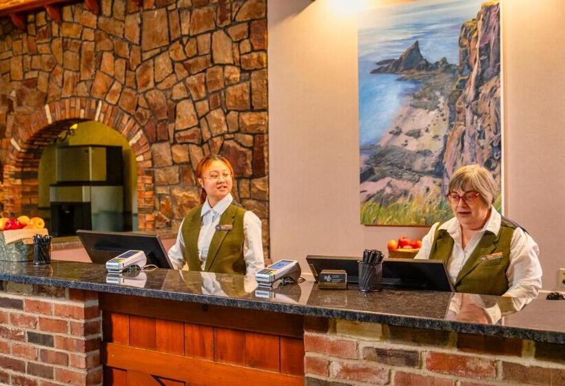 هتل Old Orchard Inn