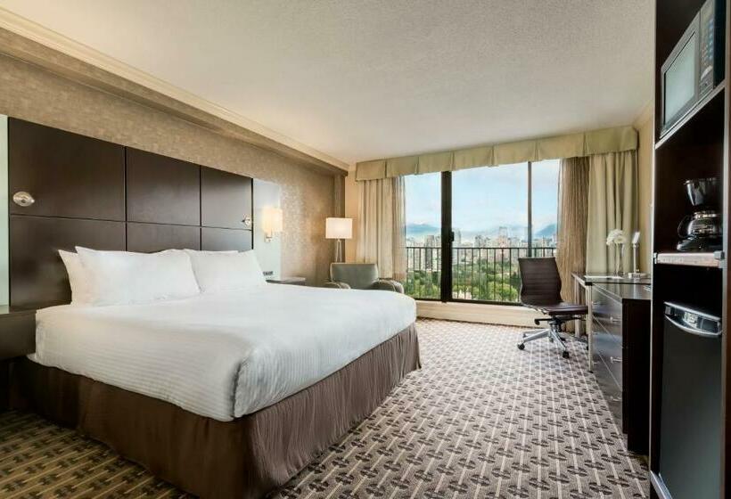 هتل Park Inn & Suites By Radisson