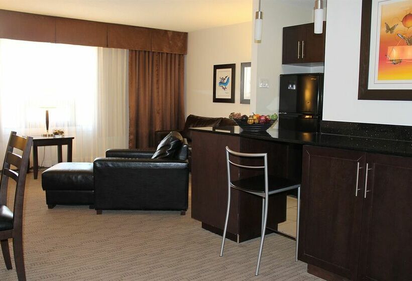 Hotel Place Louis Riel Suite