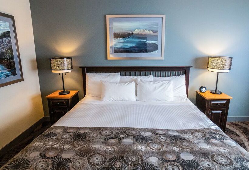 Prestige Hudson Bay Lodge & Conference Centre, Worldhotels Crafted Collection