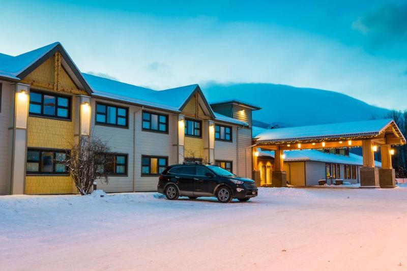 Prestige Hudson Bay Lodge & Conference Centre, Worldhotels Crafted Collection