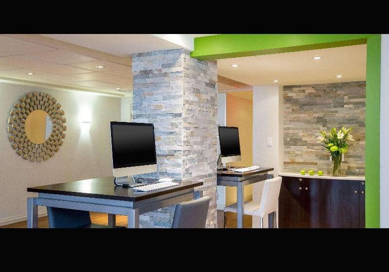 هتل Quality Inn And Suites Brossard