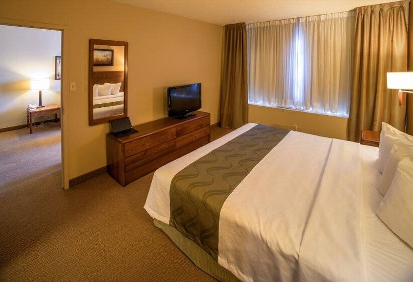 هتل Quality Inn And Suites P.e. Trudeau Airport