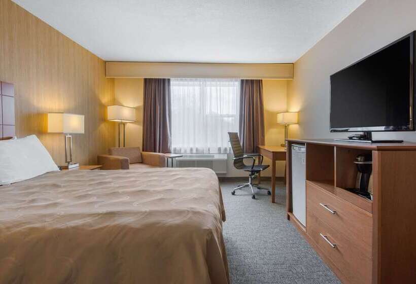 هتل Quality Inn & Conference Centre Downtown