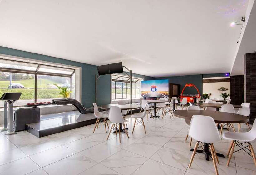 فندق Quality Inn & Conference Centre