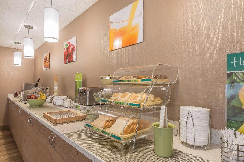 هتل Quality Inn & Suites Downtown