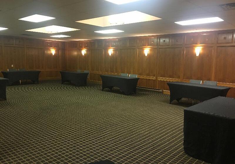 هتل Quality Inn & Suites Downtown