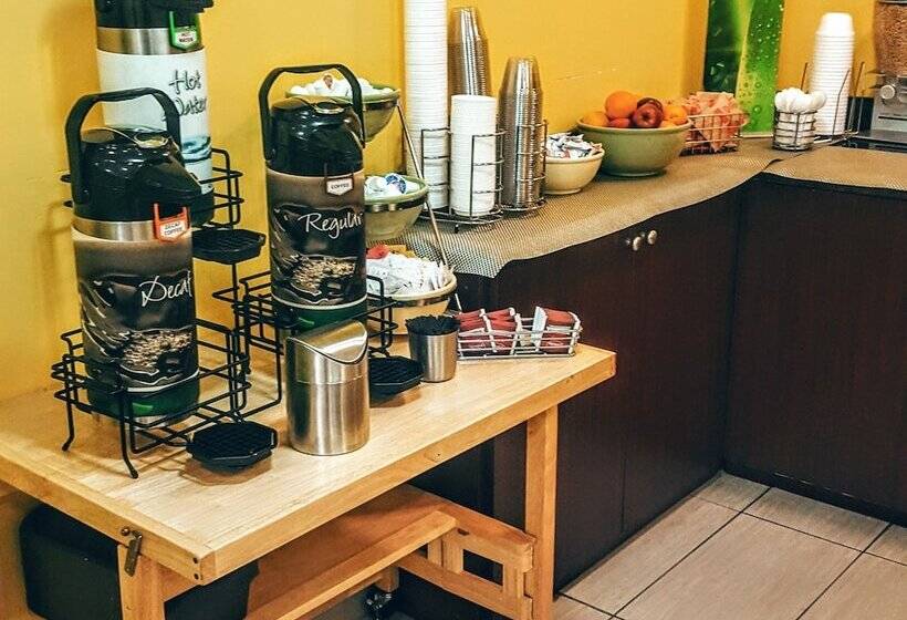هتل Quality Inn & Suites