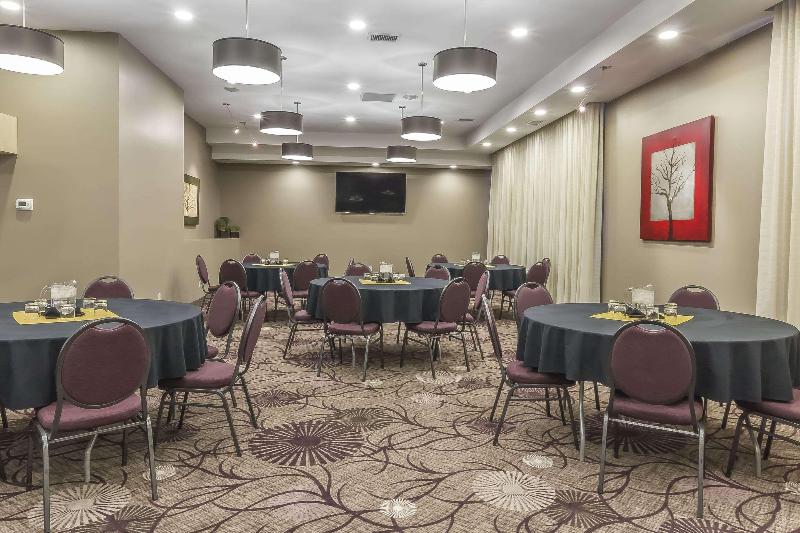 هتل Quality Inn & Suites