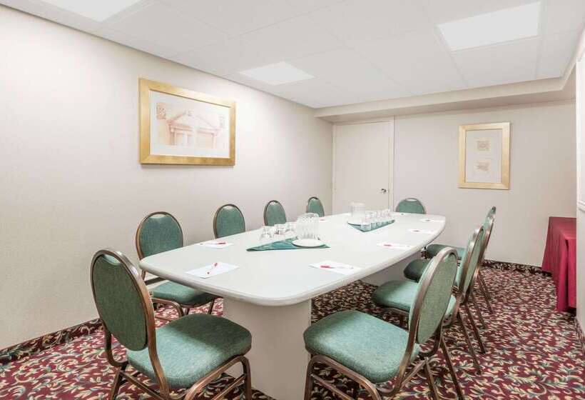 هتل Ramada By Wyndham London