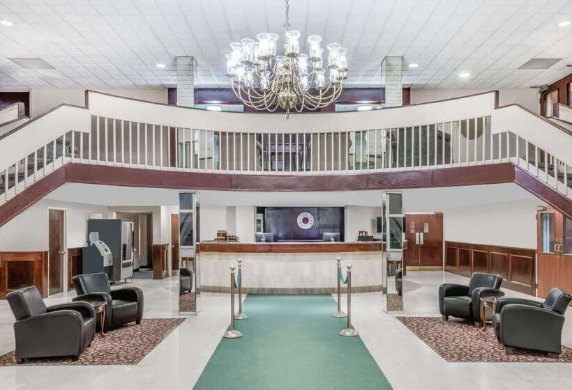 هتل Ramada By Wyndham London