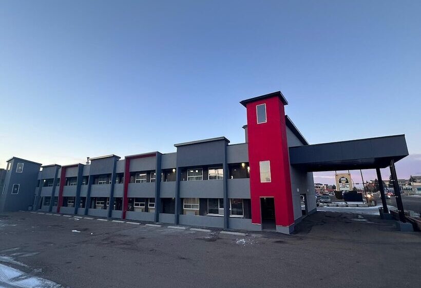 هتل Ramada By Wyndham Medicine Hat