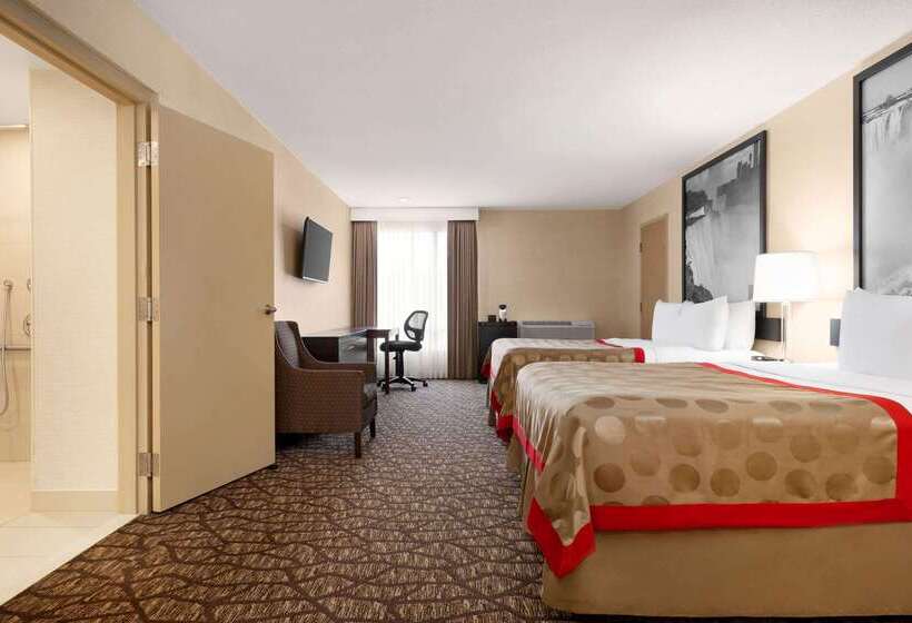 Hotel Ramada By Wyndham, Niagara Falls Near Fallsview District