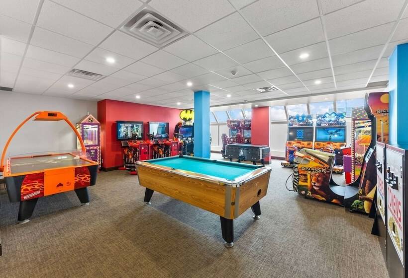 هتل Ramada By Wyndham Niagara Falls Near The Falls