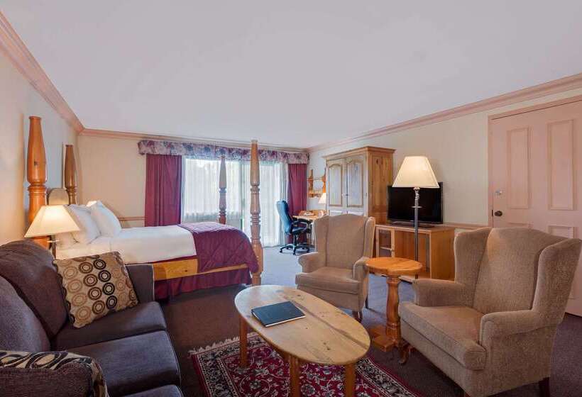 هتل Ramada By Wyndham Pinewood Park Resort North Bay