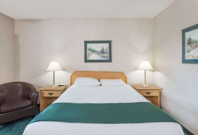 هتل Ramada By Wyndham