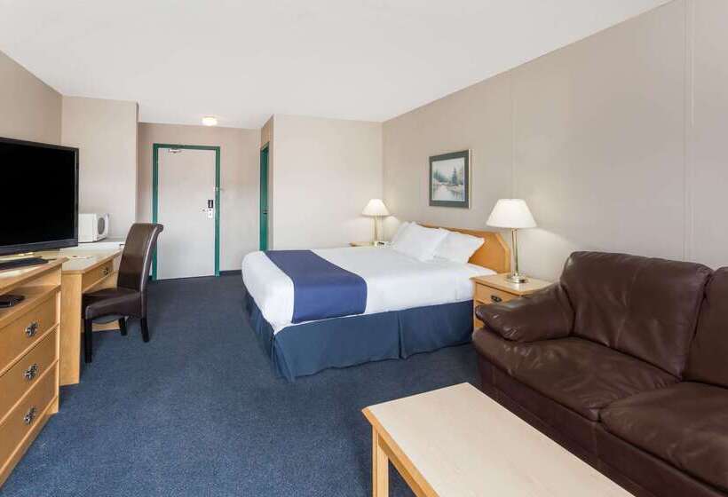 هتل Ramada By Wyndham