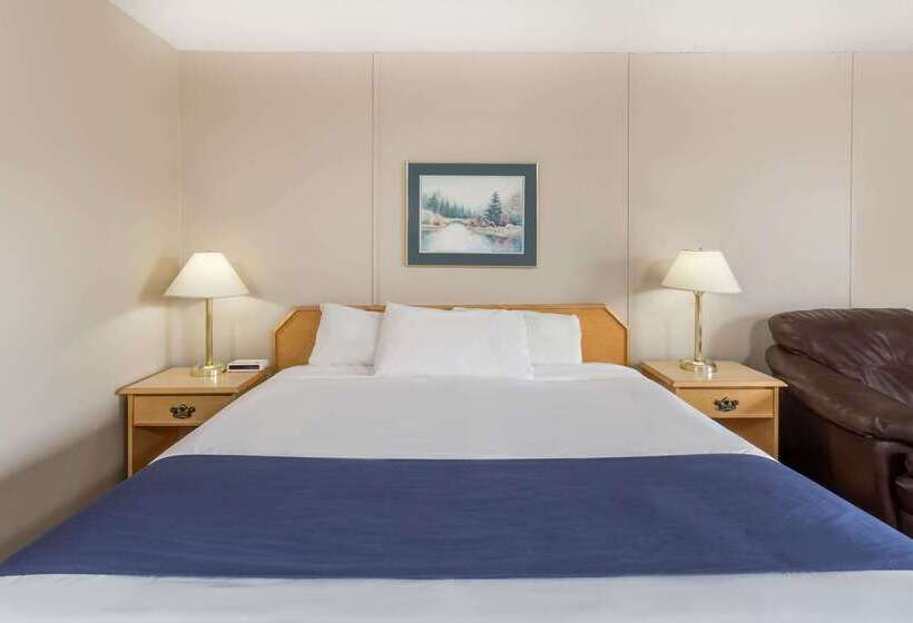 هتل Ramada By Wyndham