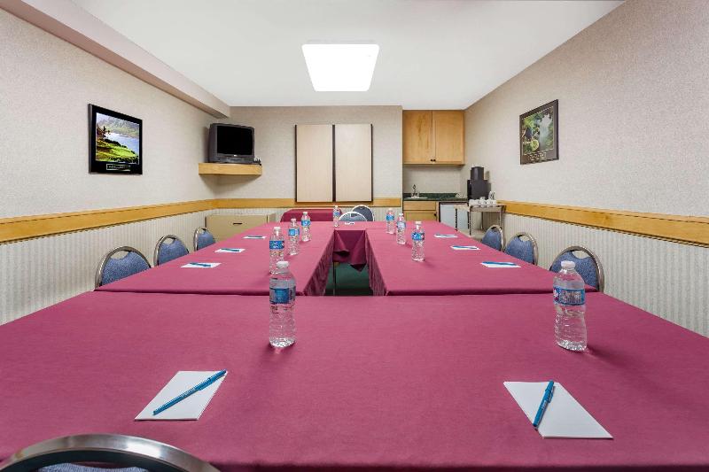 هتل Ramada By Wyndham