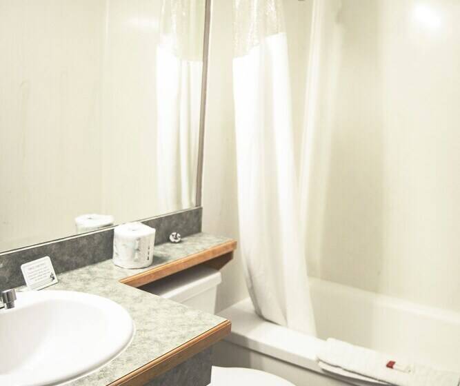 هتل Ramada By Wyndham
