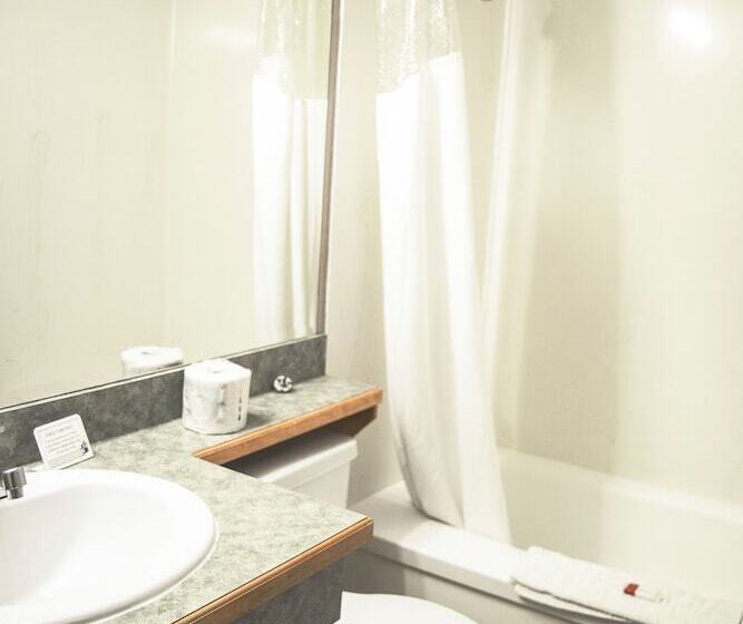 هتل Ramada By Wyndham