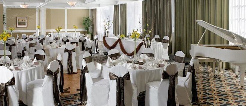 فندق Sandman Signature Lethbridge Lodge